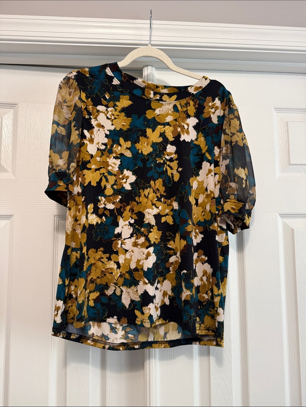 Women’s Calvin Klein Top, XL
